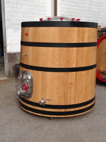 Wooden barrels -  30 hl slavonia oak vat