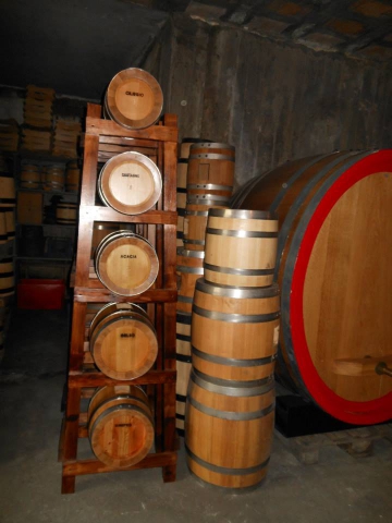 Vinegard barrels, capacity 5/20 liters