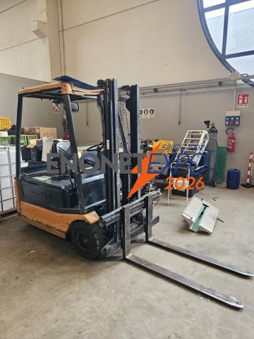 Elevatore elettrico still