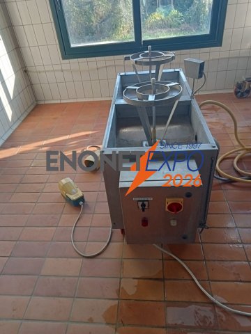 Lava damigiane in acciaio inox