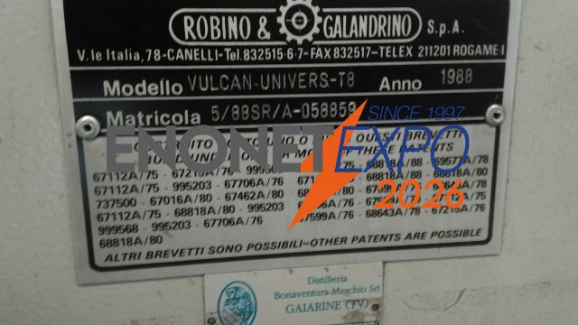 Monoblocco distributore lisciatore