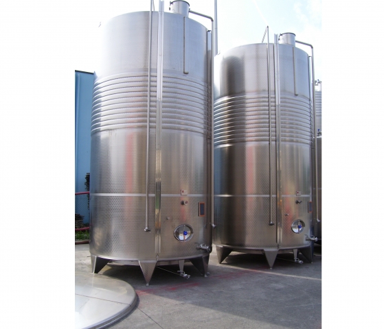 Tanks capacity hl 300