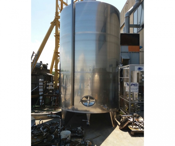 Vertical cylindrical tank on legs hl 150