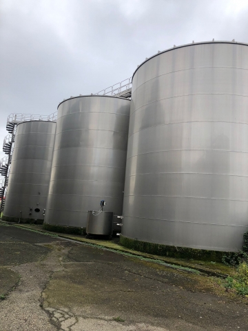 Stainless steel tanks