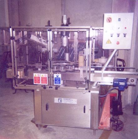 Linear self-adhesive labeller, omb
