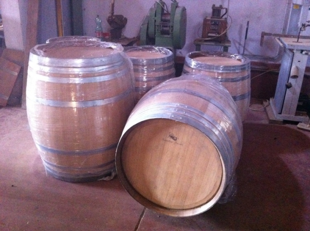Brand-new barrels, capacity 400 liters