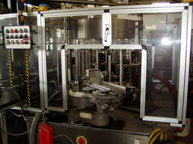 Labeling machine