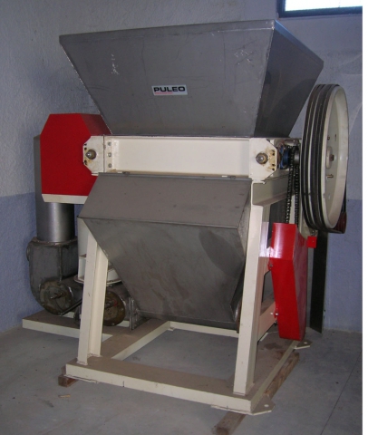 Crusher piston pump