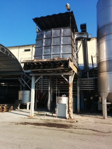 Silos raccolta vinaccia