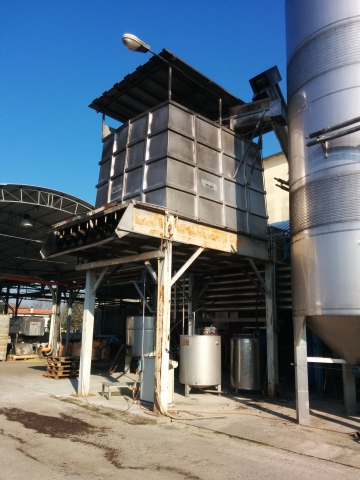 Silos raccolta vinaccia