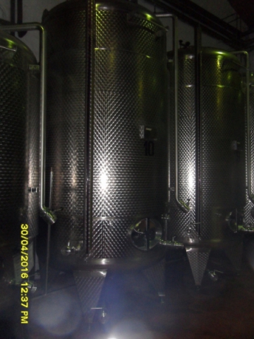 Wine storage tanks 50 hl temperature controlled 