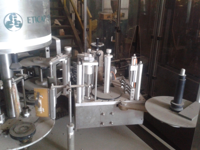 Eticap rotary labeller