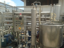 Reverse osmosis concentrator
