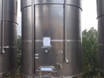 180 hl tank for vinification with inclined bottom