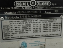 Monoblocco distributore lisciatore