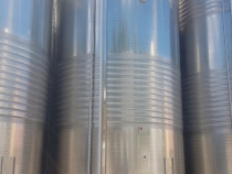 300 hl stainless steel tanks