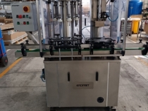 Imp.automatico di imbottigliamento clifom usato