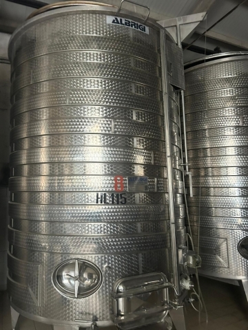 115 hl always-full stainless steel tanks