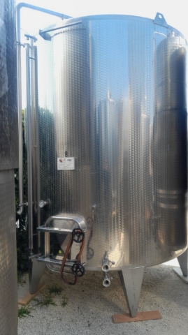 N.2 serbatoi da 70 hl termocondizionati in accioio inox