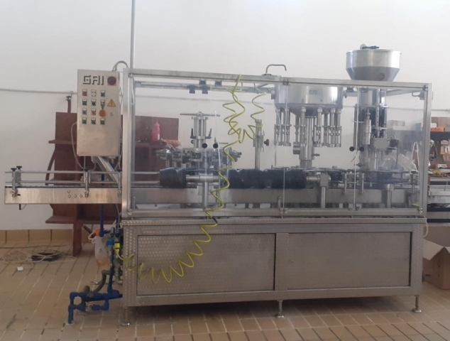 Linea completa di imbottigliamento 3000 b/h - gai - nortan - kosme - kaeser