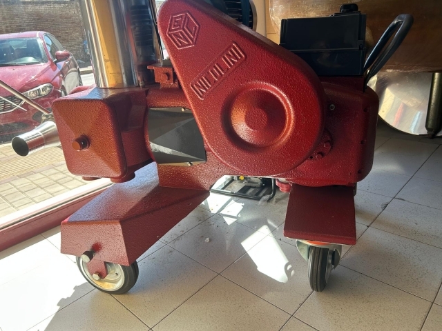 Pompa enologica gioiello